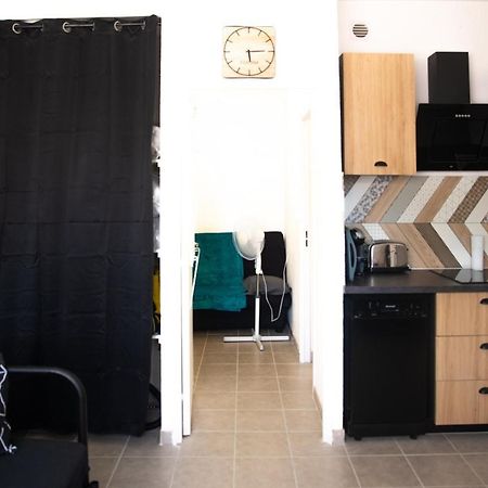 Le Studio Du Grazel Gruissan Bagian luar foto