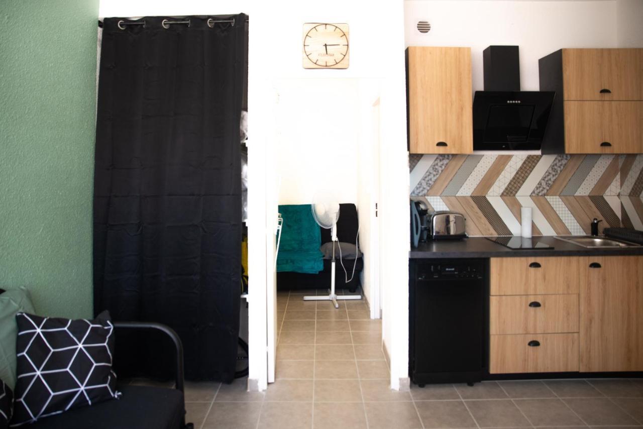 Le Studio Du Grazel Gruissan Bagian luar foto